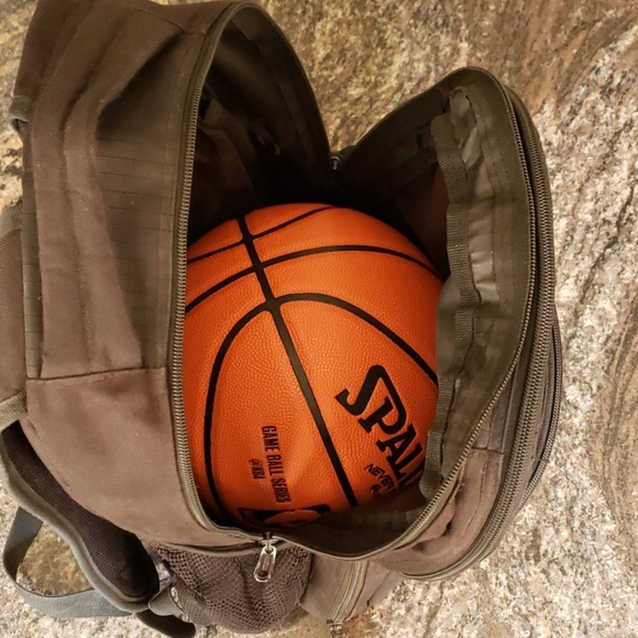 Molten LA0013-KB 40L Backpack - Large Capacity Sports Backpack With Shoe/Ball Net, Black & Blue - View #11
